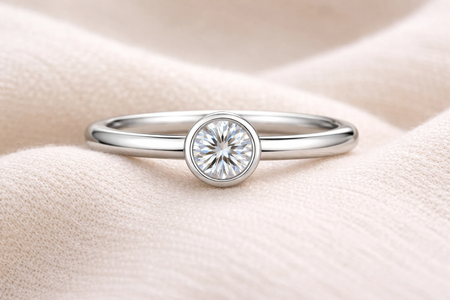 覆輪留めの婚約指輪のイメージ