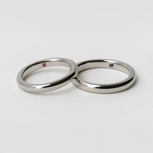 内側ダイヤあしらい